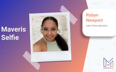 Maveris Selfie – Robyn Newport